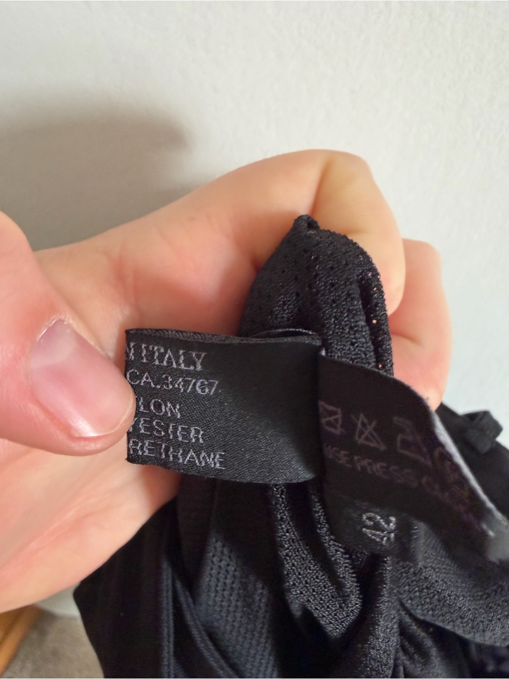 Prada Vintage Italian Designer Black Sport Capri Pants Knee Pads size IT 42 - Picture 10 of 10